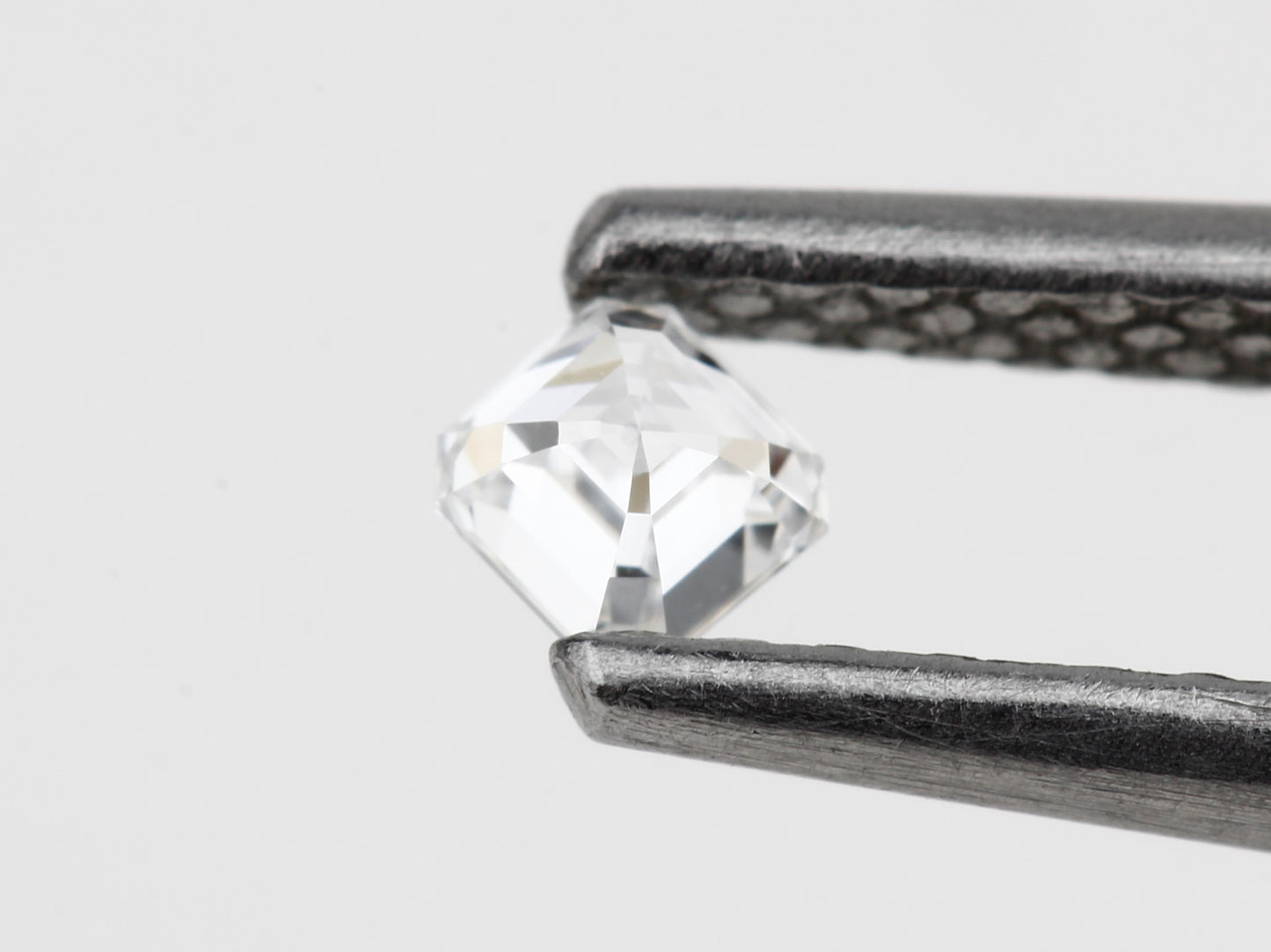 White Diamond, Asscher Shape, VS1 Clarity, F Color