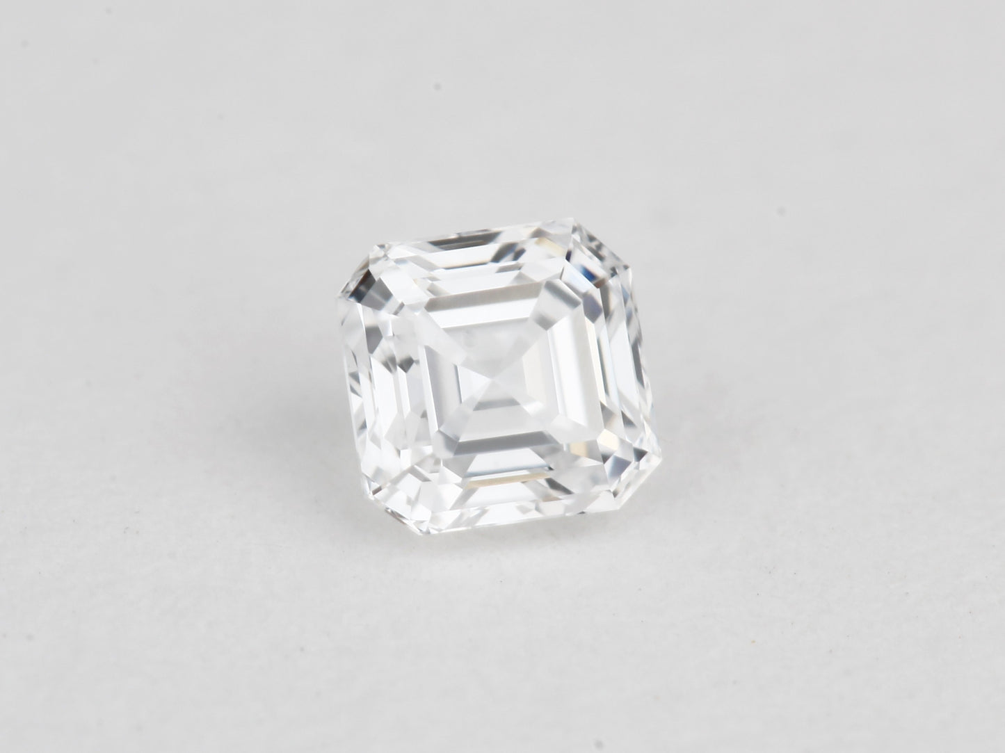 White Diamond, Asscher Shape, VS1 Clarity, F Color