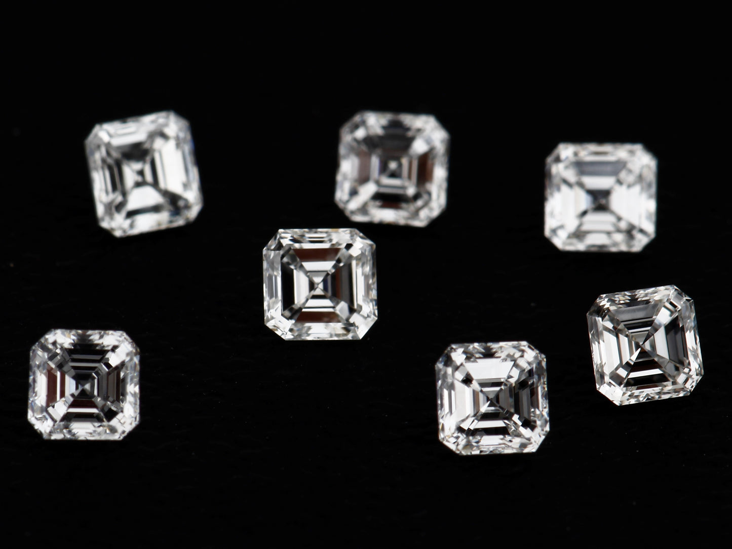 White Diamond, Asscher Shape, VS1 Clarity, F Color, 1 Carat