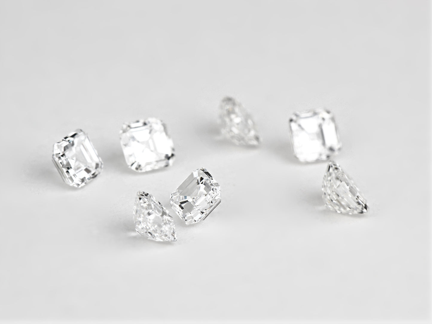White Diamond, Asscher Shape, VS1 Clarity, F Color, 1 Carat