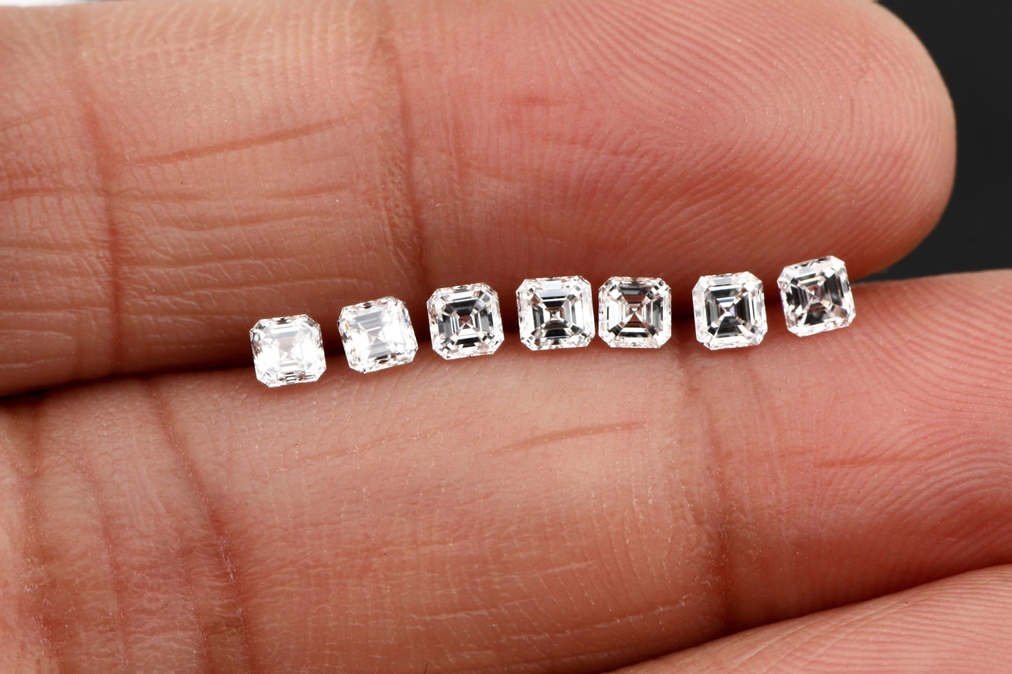 White Diamond, Asscher Shape, VS1 Clarity, F Color, 1 Carat