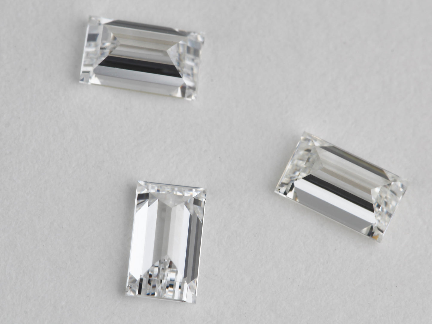 Baguette Diamonds Excellent Cut VVS2 Clarity E/F Color