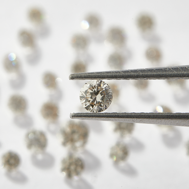 Round Shape Calibrated ''IJKL'' Color Natural Diamond (0.90 - 1.10 mm) Shree Diamond Mfg