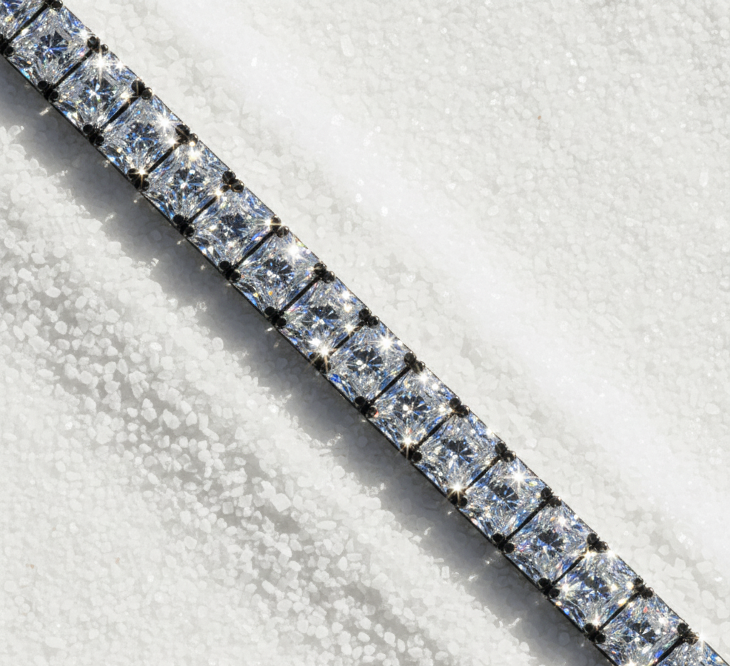 18 kt Stunning Black Gold Precious Radiant Cut Lab Diamond Tennis Bracelet