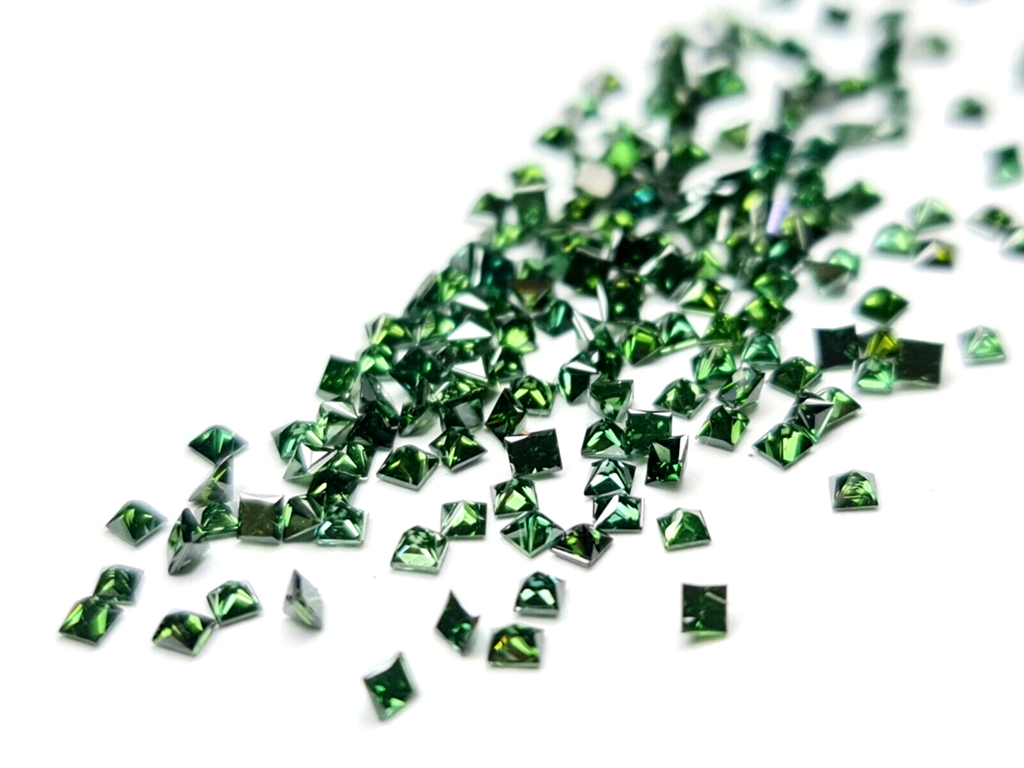 1.05 carat, Fancy Green Diamond, Princess Shape