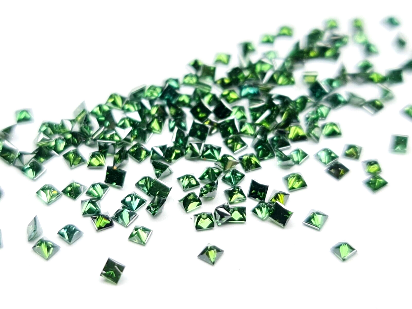 1.05 carat, Fancy Green Diamond, Princess Shape