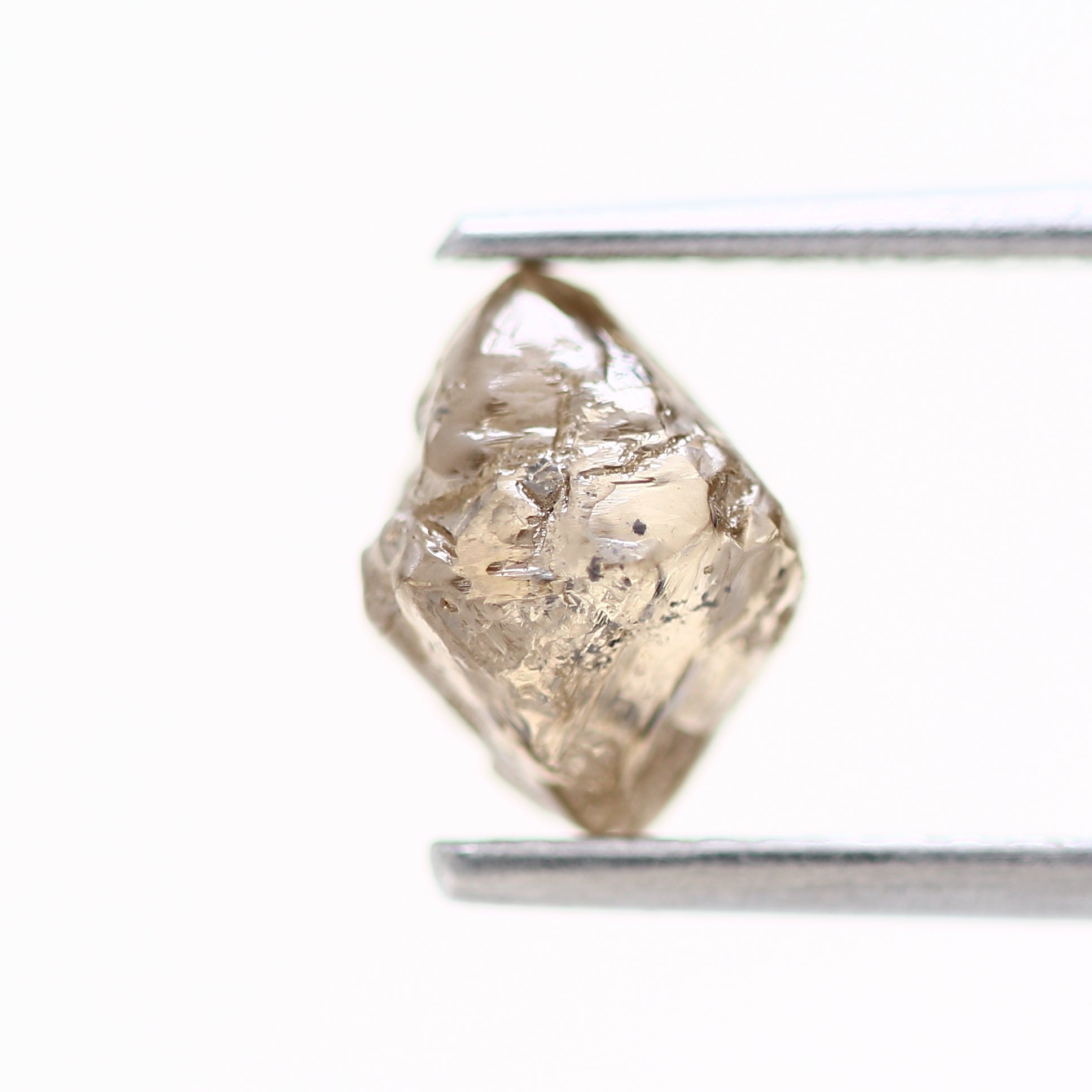 Octahedron Rough Natural Uncut Diamond Fancy 1.95 Carat Raw Diamond for Engagement Ring SDM856
