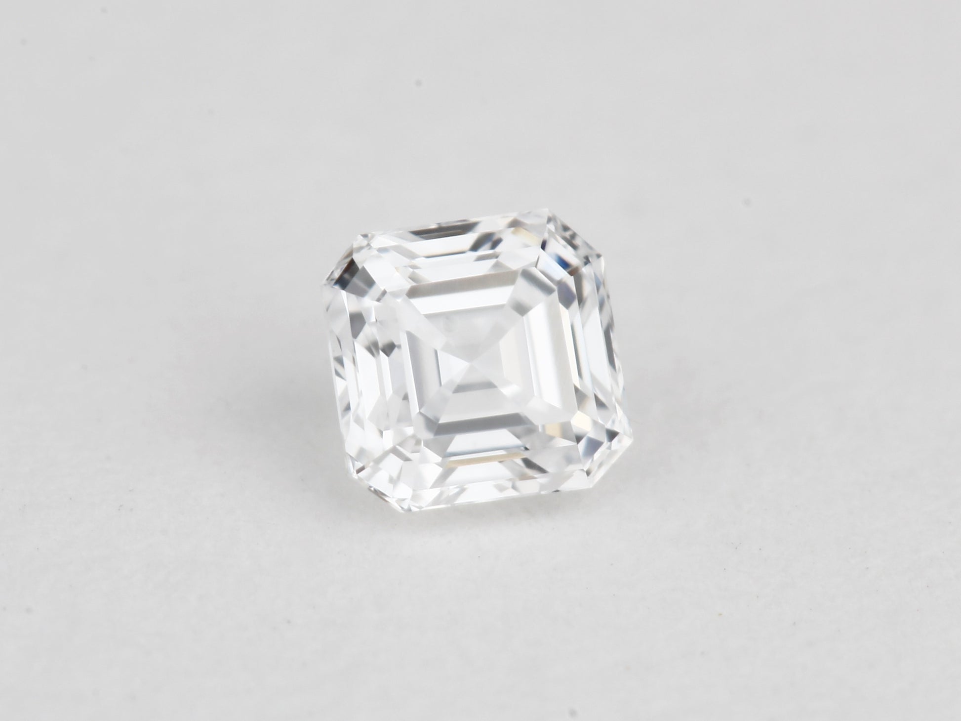 White Diamond, Asscher Shape, VS1 Clarity, F Color