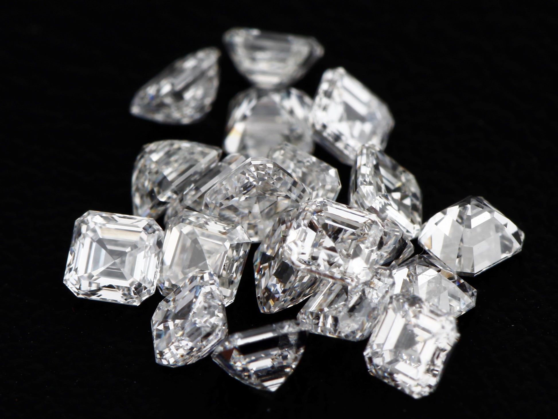 Buy VVS diamonds online at wholesale price star melee White Asscher Shape USA Canada