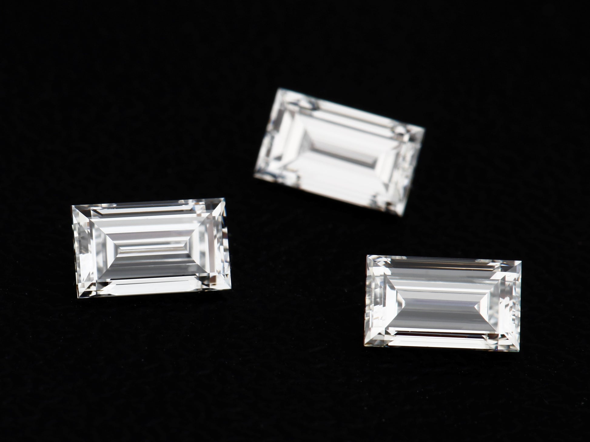 Baguette Diamonds Excellent Cut VVS2 Clarity E/F Color