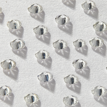Round Shape Calibrated White Color Natural Diamond (0.90 - 1.10 mm)  Shree Diamond Mfg