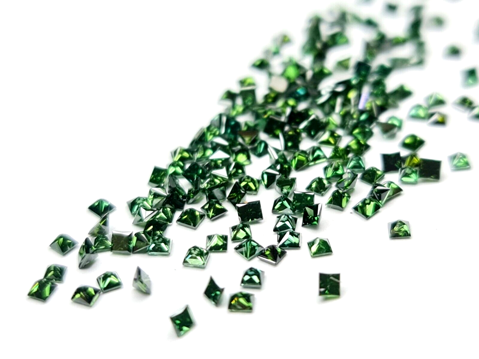 1.05 carat, Fancy Green Diamond, Princess Shape