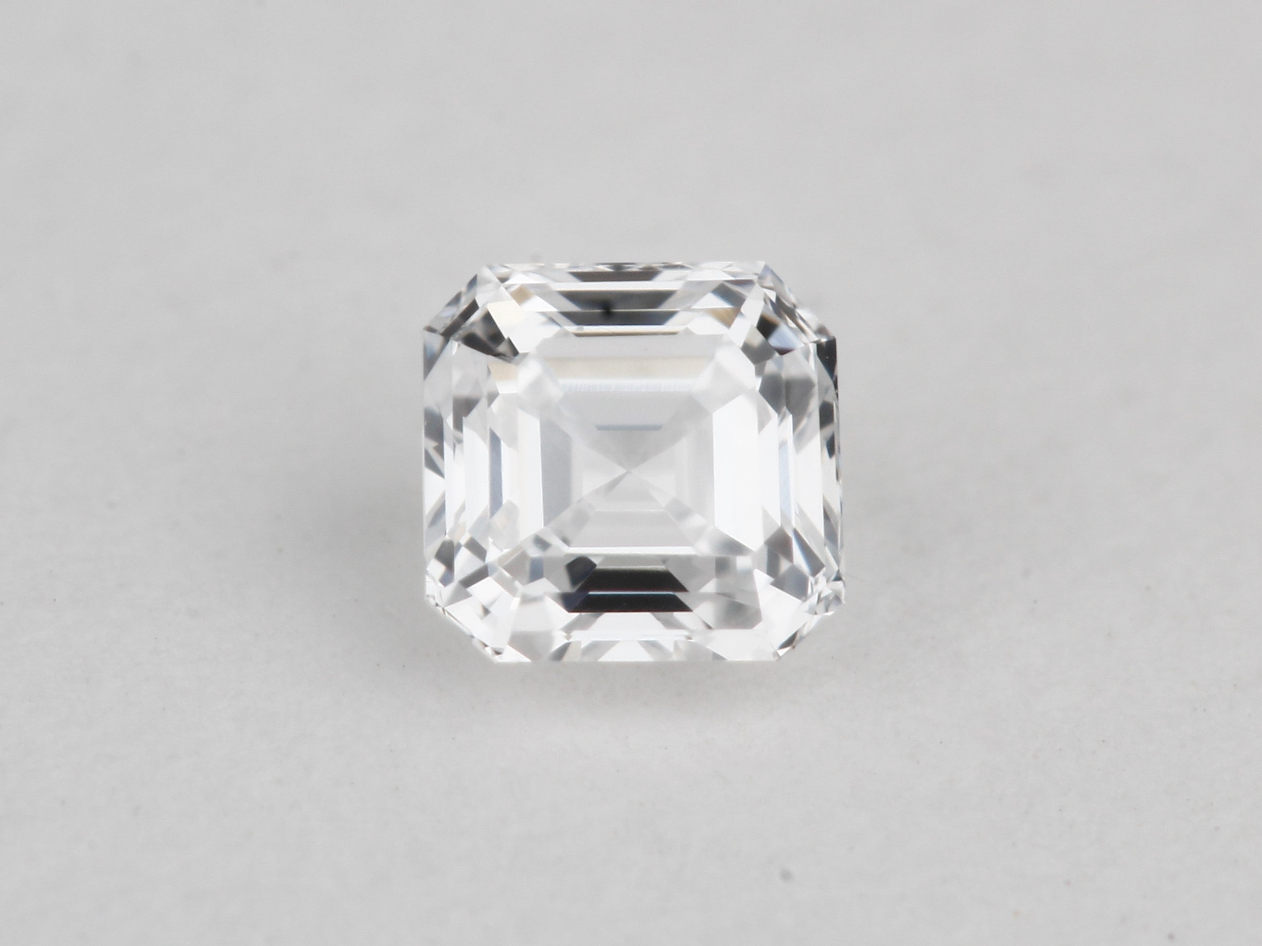 White Diamond, Asscher Shape, VS1 Clarity, F Color